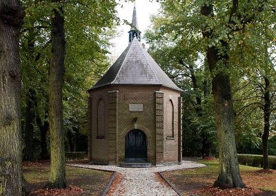 1824-1825 Bouw protestants kerkje