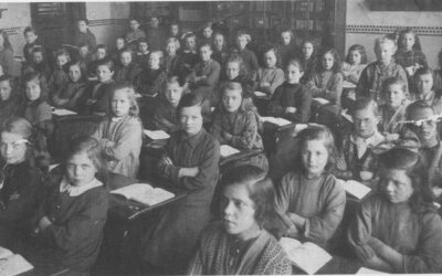 Dwèrs door Nuenens verleden: de zusters en de meisjesschool
